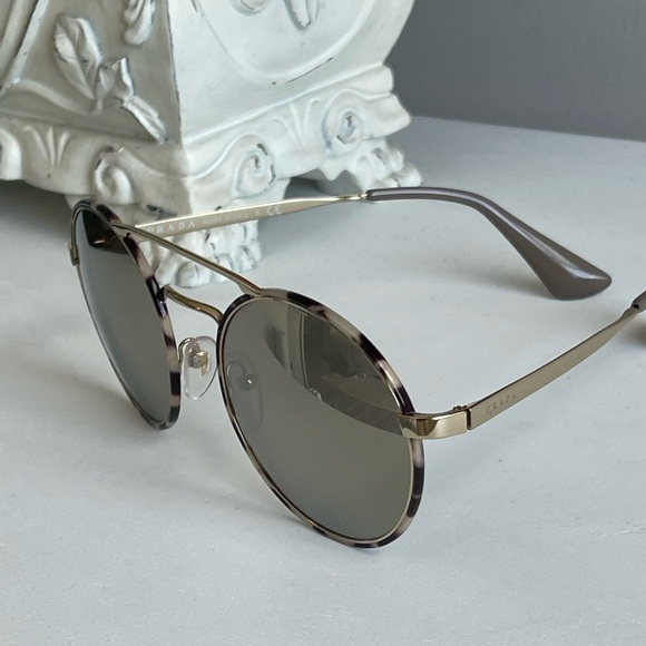 Authentic PRADA Round Gradient sunglasses - Picture 3 of 16